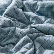 Load image into Gallery viewer, PuTwo薄款全棉水洗棉夏季空调被C款(1被子+2枕套) 小格 200*150cm