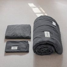 Load image into Gallery viewer, PuTwo薄款全棉水洗棉夏季空调被C款(1被子+2枕套) 小格 200*150cm