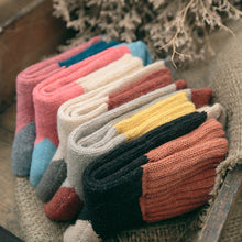 Cargar imagen en el visor de la galería, PuTwo 加厚中筒女袜(10双/包,5种颜色)