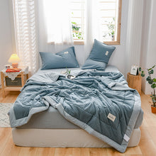 Load image into Gallery viewer, PuTwo薄款全棉水洗棉夏季空调被C款(1被子+2枕套) 小格 200*150cm