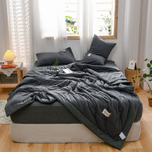 Load image into Gallery viewer, PuTwo薄款全棉水洗棉夏季空调被C款(1被子+2枕套) 小格 200*150cm