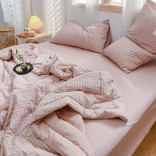 Load image into Gallery viewer, PuTwo薄款全棉水洗棉夏季空调被C款(1被子+2枕套) 小格 200*150cm