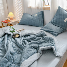 Load image into Gallery viewer, PuTwo薄款全棉水洗棉夏季空调被C款(1被子+2枕套) 小格 200*150cm